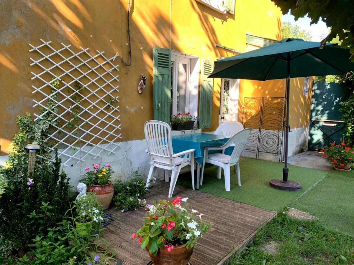 "La Petite Maison" Sainte-Foy-lès-Lyon Exterior foto